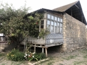 Satılır 4 otaqlı 1000 m2 həyət evi Samux