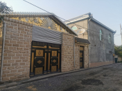 Satılır 4 otaqlı 240 m2 həyət evi Göyçay