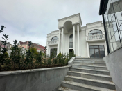 Satılır 7 otaqlı 400 m2 villa Badamdar