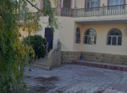 Satılır 10 otaqlı 400 m2 villa Badamdar