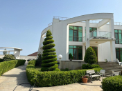 İcarəyə verilir 8 otaqlı 430 m2 bağ evi Şüvəlan Park ticarət mərkəzi