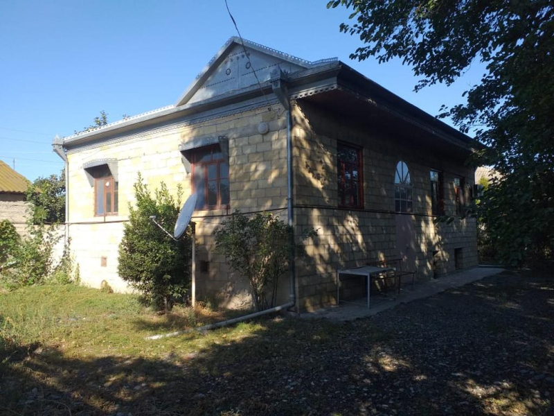 Satılır 3 otaqlı 130 m2 həyət evi Bərdə