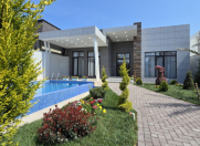 Satılır 4 otaqlı 180 m2 bağ evi Şüvəlan Park ticarət mərkəzi