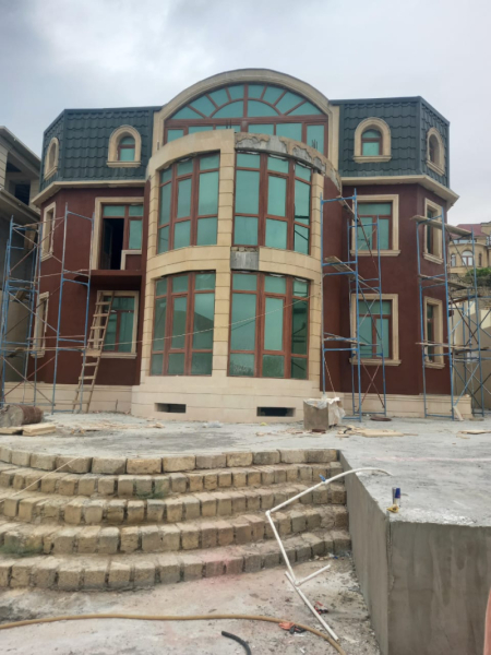Satılır 7 otaqlı 1000 m2 villa Badamdar