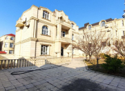 Satılır 6 otaqlı 290 m2 villa Badamdar
