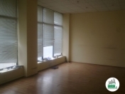 İcarəyə verilir 4 otaqlı 140 m2 obyekt Şah İsmayıl Xətai m.