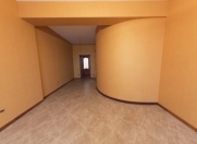 Satılır 8 otaqlı 530 m2 yeni tikili 28 May m.