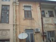 Satılır 1 otaqlı 35 m2 köhnə tikili Səbail r.