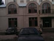 Satılır 10 otaqlı 800 m2 obyekt Gənclik m.