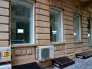 İcarəyə verilir 4 otaqlı 200 m2 obyekt İçəri Şəhər m.