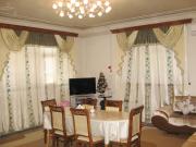 Satılır 8 otaqlı 300 m2 bağ evi Gənclik m.