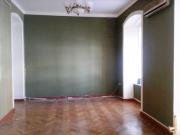 İcarəyə verilir 4 otaqlı 200 m2 obyekt Səbail r.