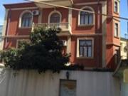 Satılır 8 otaqlı 220 m2 həyət evi Nəsimi r.