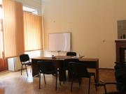 İcarəyə verilir 4 otaqlı 150 m2 obyekt Nizami m.