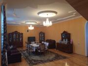 Satılır 9 otaqlı 400 m2 həyət evi Gəncə