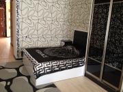 İcarəyə verilir 1 otaqlı 52 m2 köhnə tikili Sahil m.