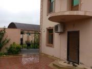 Satılır 4 otaqlı 240 m2 bağ evi Xırdalan