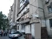 Satılır 3 otaqlı 90 m2 köhnə tikili Əhmədli m.