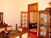 Satılır 5 otaqlı 145 m2 köhnə tikili 28 May m.