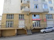 Satılır 2 otaqlı 260 m2 obyekt İnşaatçılar m.