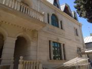 Satılır 10 otaqlı 11000 m2 həyət evi Nəsimi m.