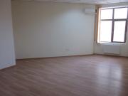 İcarəyə verilir 4 otaqlı 155 m2 obyekt 28 May m.