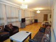 Satılır 6 otaqlı 12000 m2 bağ evi Biləcəri