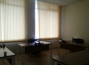 İcarəyə verilir 4 otaqlı 181 m2 obyekt 28 May m.