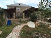 Satılır 5 otaqlı 10 m2 bağ evi Quba