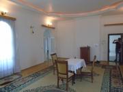 İcarəyə verilir 6 otaqlı 360 m2 köhnə tikili Nizami r.