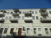 Satılır 5 otaqlı 180 m2 köhnə tikili Nəsimi r.