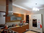 Satılır 7 otaqlı 300 m2 həyət evi Gənclik m.