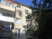 Satılır 3 otaqlı 70 m2 köhnə tikili Əhmədli m.