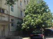 Satılır 2 otaqlı 52 m2 köhnə tikili Sərhədçi İdman kompleksi