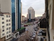 Satılır 3 otaqlı 64 m2 köhnə tikili Dövlət Statistika Komitəsi