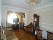 Satılır 4 otaqlı 100 m2 köhnə tikili Qələbə dairəsi