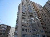 Satılır 3 otaqlı 137 m2 yeni tikili 8 mkr