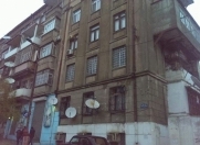 Satılır 3 otaqlı 110 m2 köhnə tikili Bakı Slavyan Universiteti