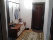 Satılır 5 otaqlı 120 m2 köhnə tikili Neapol dairəsi