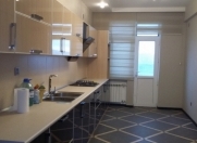 Satılır 3 otaqlı 120 m2 yeni tikili Bakı Dövlət Universiteti