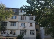 Satılır 2 otaqlı 52 m2 köhnə tikili Hüseyn Cavid parkı