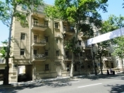 Satılır 3 otaqlı 70 m2 köhnə tikili Tibb Universiteti