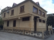 İcarəyə verilir 6 otaqlı 220 m2 həyət evi Balakən