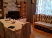 Satılır 2 otaqlı 65 m2 köhnə tikili Nəsimi bazarı