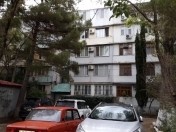 Satılır 4 otaqlı 110 m2 köhnə tikili Zərifə Əliyeva adına park