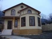 Satılır 4 otaqlı 140 m2 bağ evi Qax