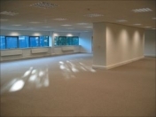 İcarəyə verilir 6 otaqlı 250 m2 ofis Qara şəhər