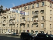 İcarəyə verilir 1 otaqlı 50 m2 köhnə tikili Gənclik m.