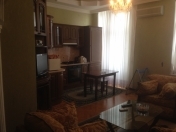 İcarəyə verilir 2 otaqlı 58 m2 köhnə tikili Axundov bağı