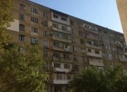 Satılır 3 otaqlı 75 m2 köhnə tikili Ayna Sultanova heykəli